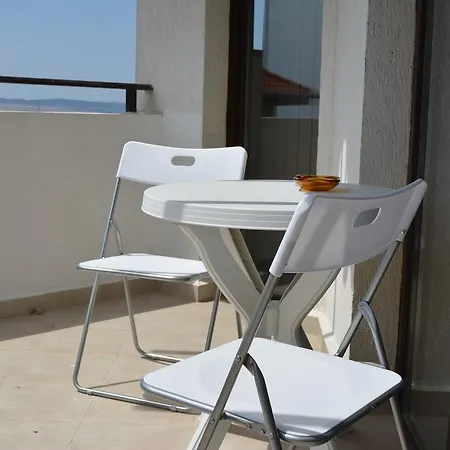 Bay View Apartment- Apartment Kosharitsa